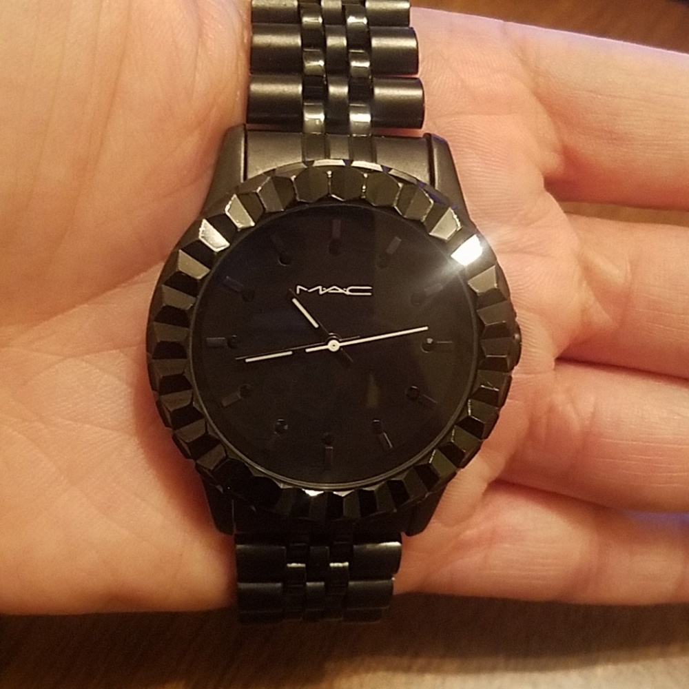 MAC EMPLOYEE WATCH